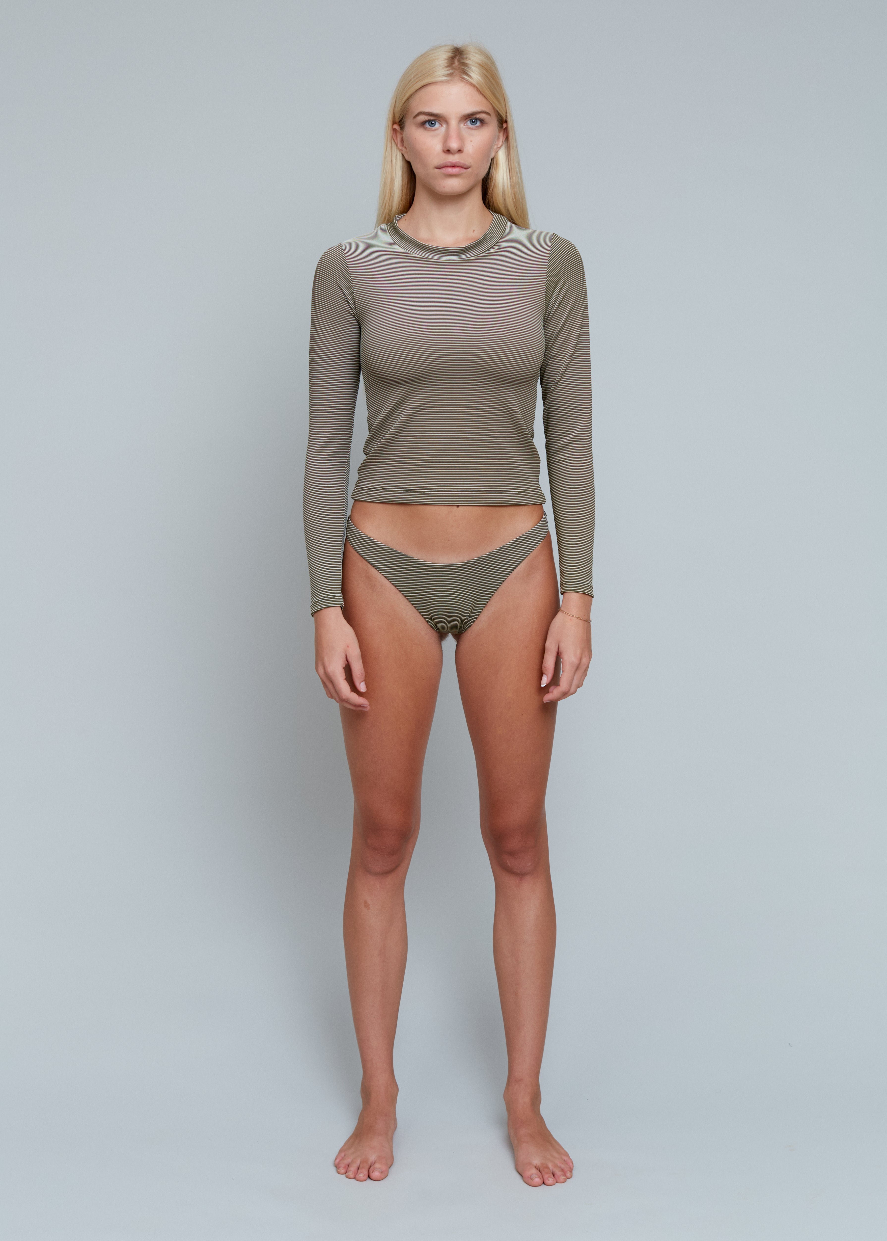 BOTTOM - RESORT 2026